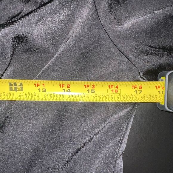 Showpo Billie Twist Front Mini Dress with Puff Sleeves Size 10 NWT holiday party - Picture 9 of 10